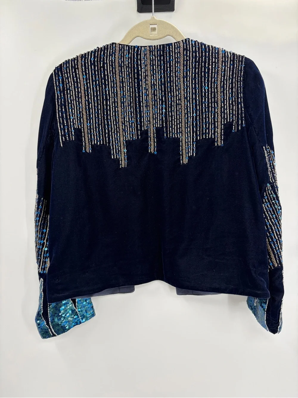 Vilagallo Anthropologie Navy Velvet Beaded Sequin Embellished Jacket Blazer US 6